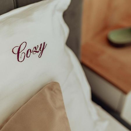Cozy Apartments - One Residence Iasi Ngoại thất bức ảnh