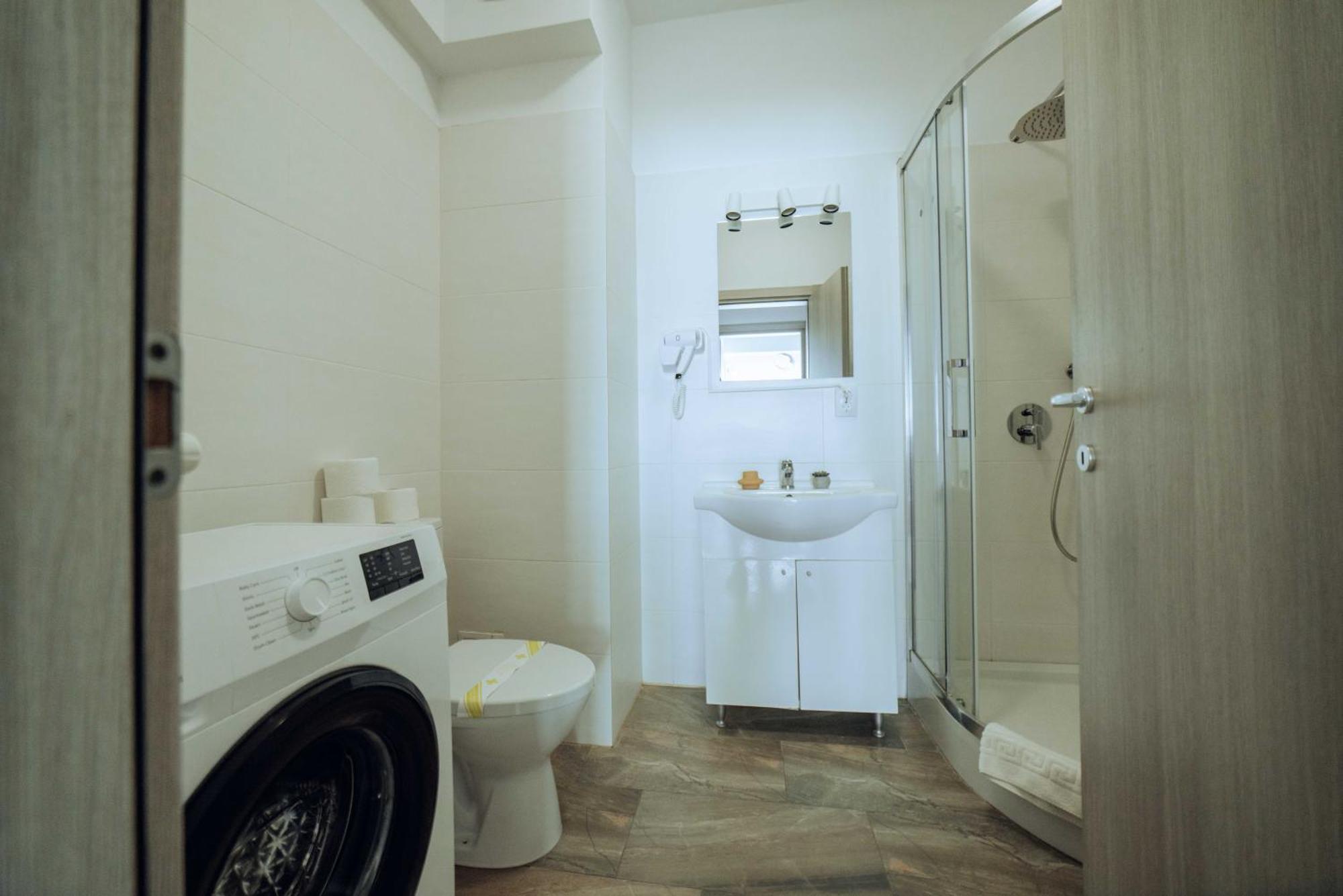 Cozy Apartments - One Residence Iasi Ngoại thất bức ảnh