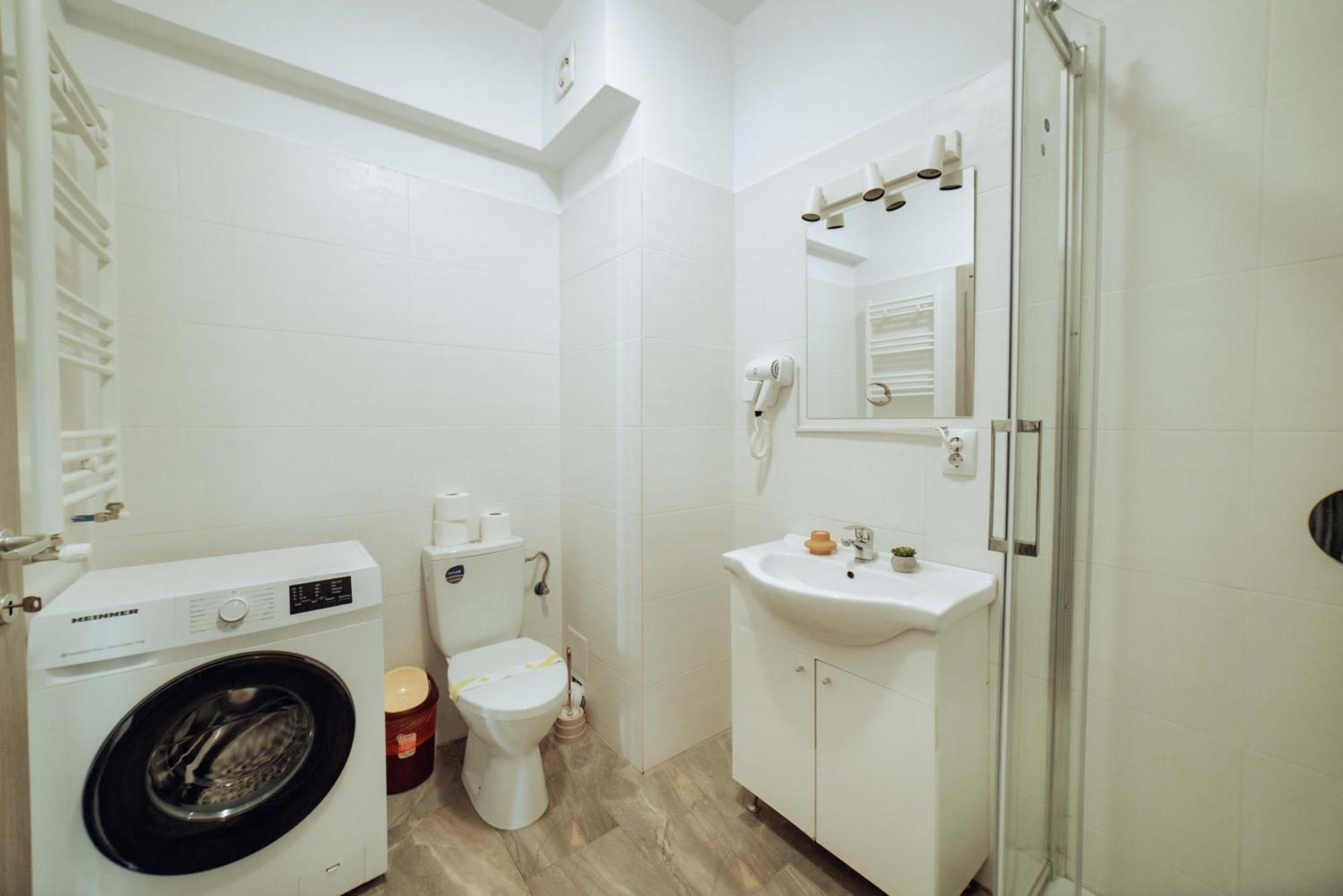 Cozy Apartments - One Residence Iasi Ngoại thất bức ảnh