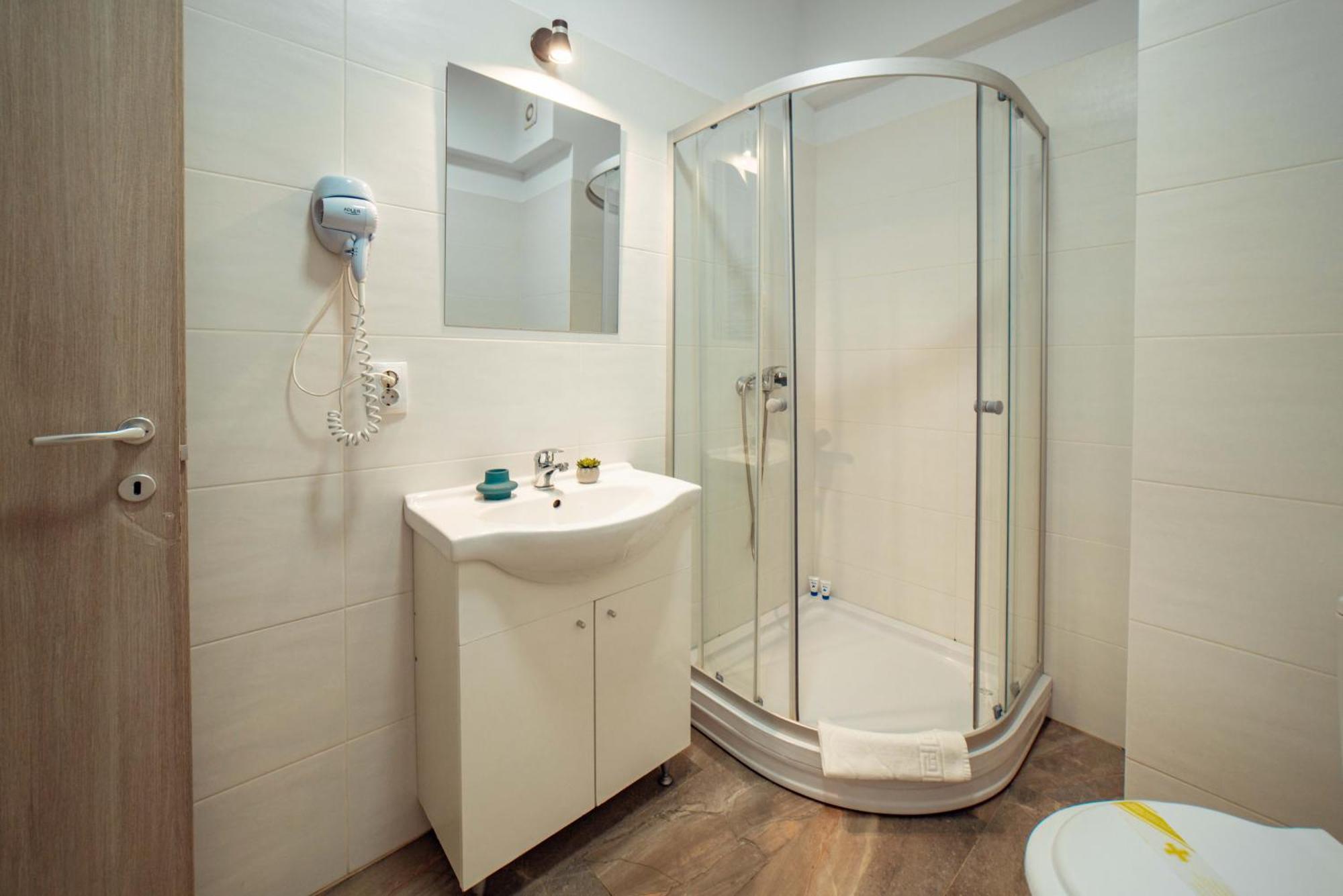 Cozy Apartments - One Residence Iasi Ngoại thất bức ảnh